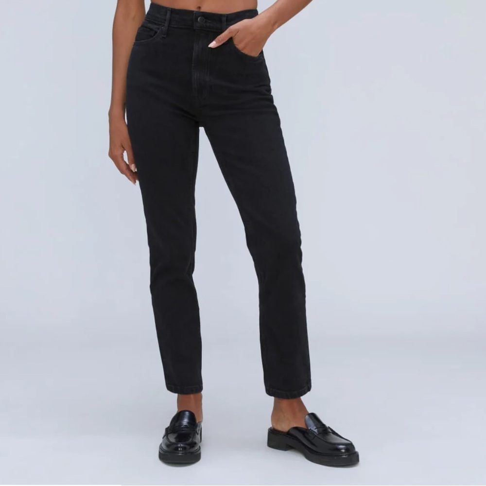 Everlane The Original Cheeky Jean in Black